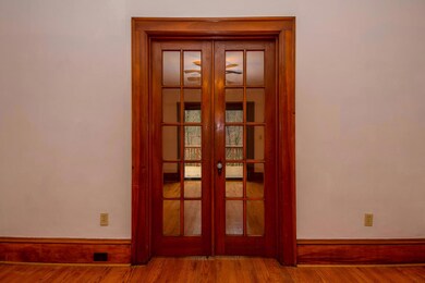 1422 Main St SW Roanoke VA-large-006-5-6