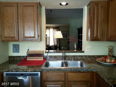 3711 Mazewood Ln, Fairfax, VA 22033 - photo 5