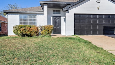 527 Alameda Ave, Duncanville, TX 75137 - photo 3