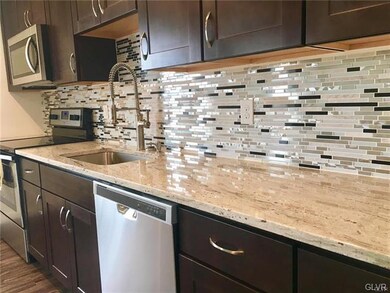 2202 Acorn Ct, Slatington, PA 18080 - photo 4