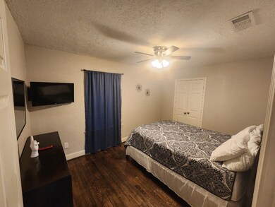 3610 Zephyr St, Houston, TX 77021 - photo 7