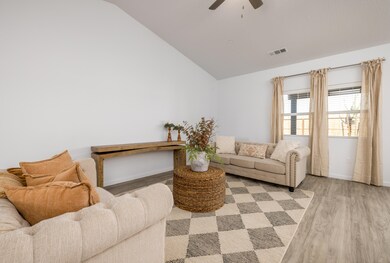 30818 Cottontail St unit 13, Visalia, CA 93291 - photo 4