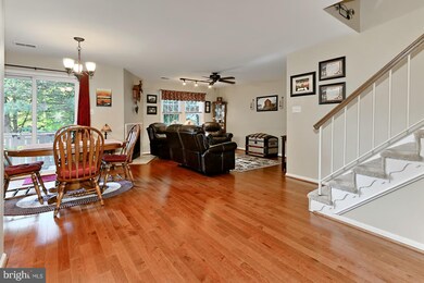 12926A Grays Pointe Rd unit A, Fairfax, VA 22033 - photo 4