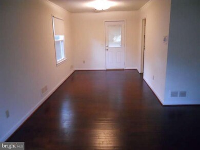 8812 Littlewood Rd, Parkville, MD 21234 - photo 6