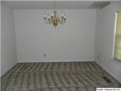 SEPARATE DINING ROOM