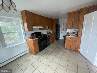 1237 N Gravel Pike, Zieglerville, PA 19492 - photo 7