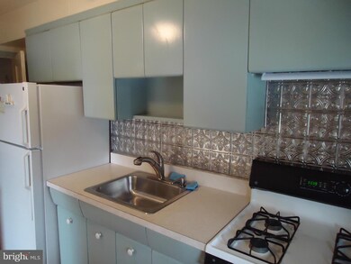 8611 Oakleigh Rd, Parkville, MD 21234 - photo 7