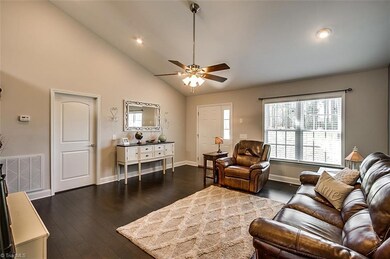 2760 Stutts Rd, Asheboro, NC 27205 - photo 5