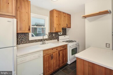 6905 Randolph Macon Dr, Alexandria, VA 22307 - photo 5