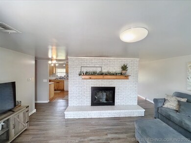 708 Sooner Dr, Tahlequah, OK 74464 - photo 7