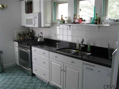 67 Union Ave, Saratoga Springs, NY 12866 - photo 5