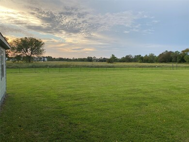 6302 Sharondale St, Pearland, TX 77584 - photo 2