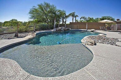 STEWART12 -  Salt-Water Pool