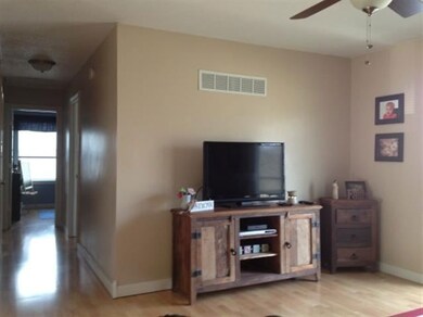 2510 W 56th St, Davenport, IA 52806 - photo 5