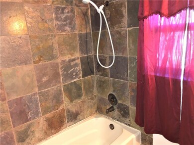 835 N Jefferson St, Muncie, IN 47305 - photo 7