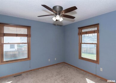 4848 Main Ct, Davenport, IA 52806 - photo 7