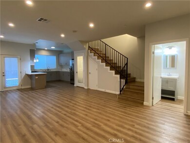 22425 Del Valle St unit 5, Woodland Hills, CA 91364 - photo 3