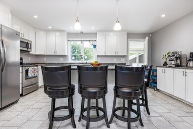 Kitchen-005-042-1498x1000