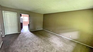 Livingroom lots of space