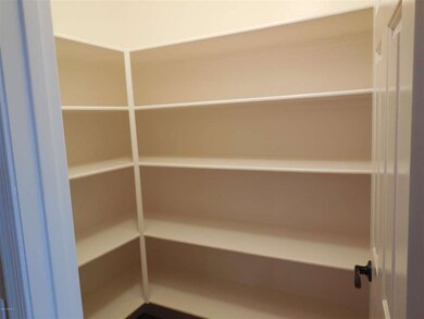 Walk in Pantry