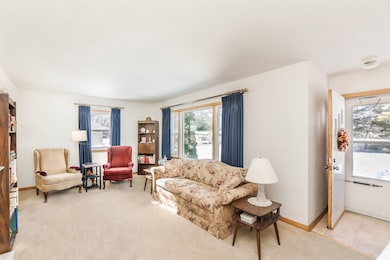 2104 Victory Dr, Cedar Falls, IA 50613 - photo 6