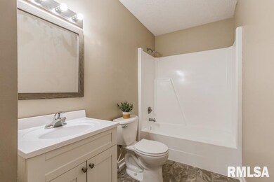 1928 W 58th St, Davenport, IA 52806 - photo 7