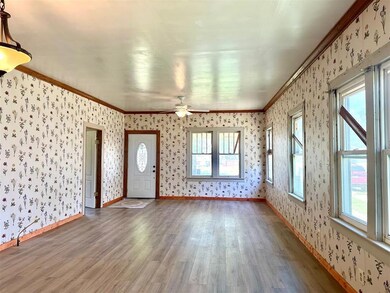 531 W Wallace St, Shawnee, OK 74801 - photo 4