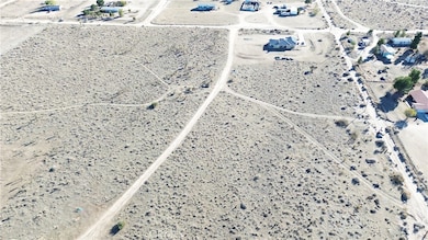 111 Riggins Rd, Phelan, CA 92371 - photo 5