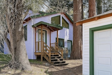 301 Perry St, Mount Shasta, CA 96067 - photo 2