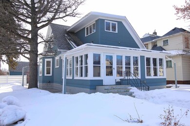 2. Front View