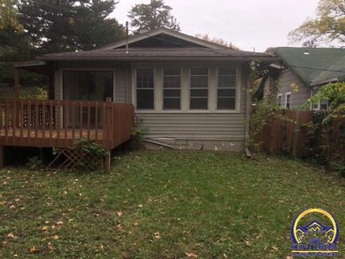 2019 SW 2nd St, Topeka, KS 66606 - photo 2