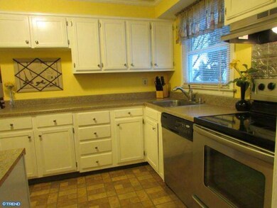 697 Mason Dr, Warminster, PA 18974 - photo 7