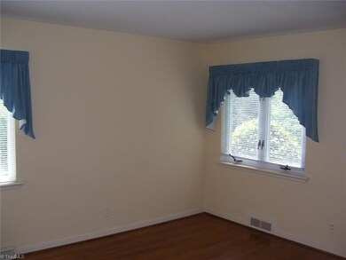 1004 Westmont Dr, Asheboro, NC 27205 - photo 4