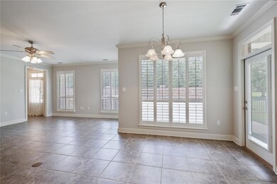 Living and breakfast room