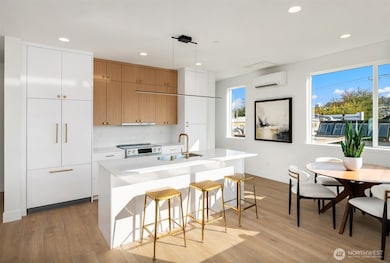 3610 Francis Ave N, Seattle, WA 98103 - photo 3