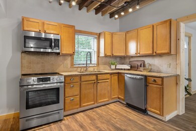 142 Broadway unit B, Dover, NH 03820 - photo 4