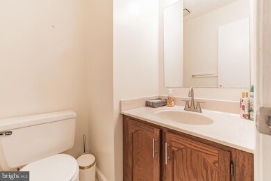 12048 Winding Creek Way, Germantown, MD 20874 - photo 7