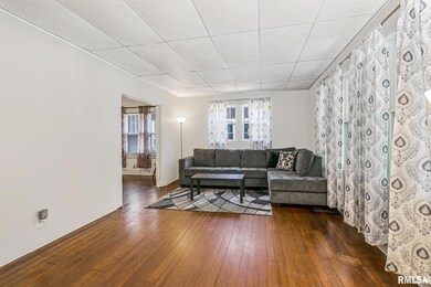 1022 W 16th St, Davenport, IA 52804 - photo 5