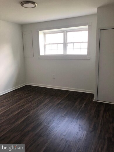 22 Piedmont Ct, Halethorpe, MD 21227 - photo 2