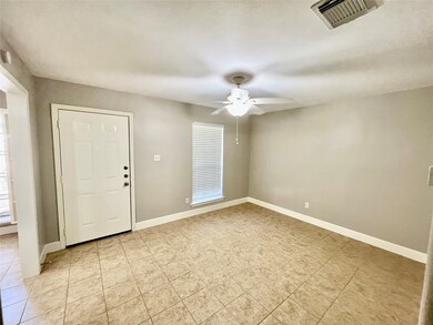 6407 King Post Dr, Houston, TX 77088 - photo 5