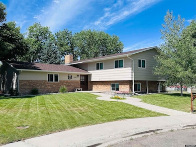 1542 Cloud Peak Dr, Worland, WY 82401 - photo 4