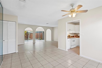 2516 SW 74th Terrace unit 102, Davie, FL 33317 - photo 4