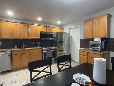 Eat in Kitchen