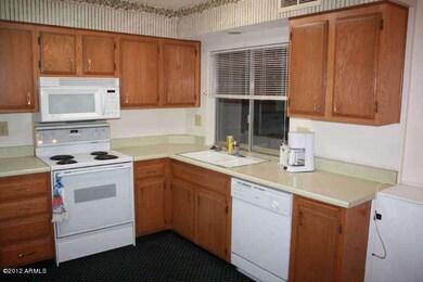 10955 W Santa fe Dr, Sun City, AZ 85351 - photo 5