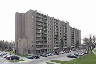 100 Hazelcrest Place, Hazel Park, MI 48030 - photo 2