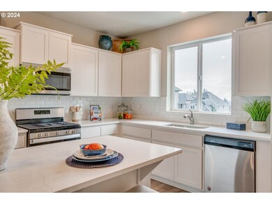 2753 U St, Springfield, OR 97477 - photo 7