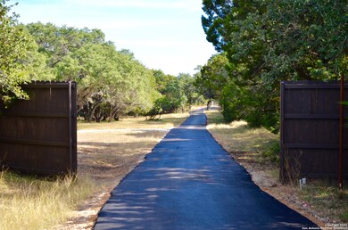 26807 Interstate 10 W unit 3 & 4, Boerne, TX 78006 - photo 5