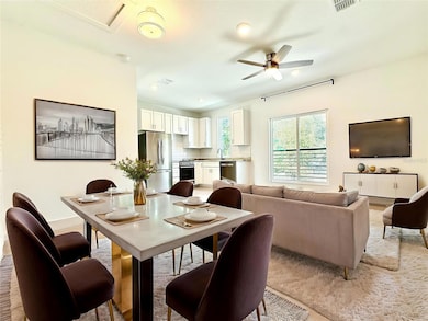 728 Ellwood Ave unit B, Orlando, FL 32804 - photo 3