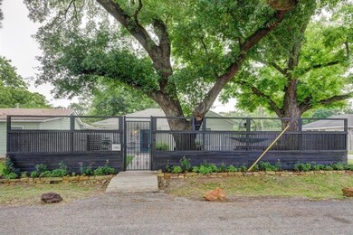 1902 Tabor St, Houston, TX 77009 - photo 2
