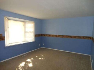 103 Toro Cir, Carpentersville, IL 60110 - photo 3